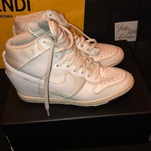 Nike Wedge Sneaker SZ 8